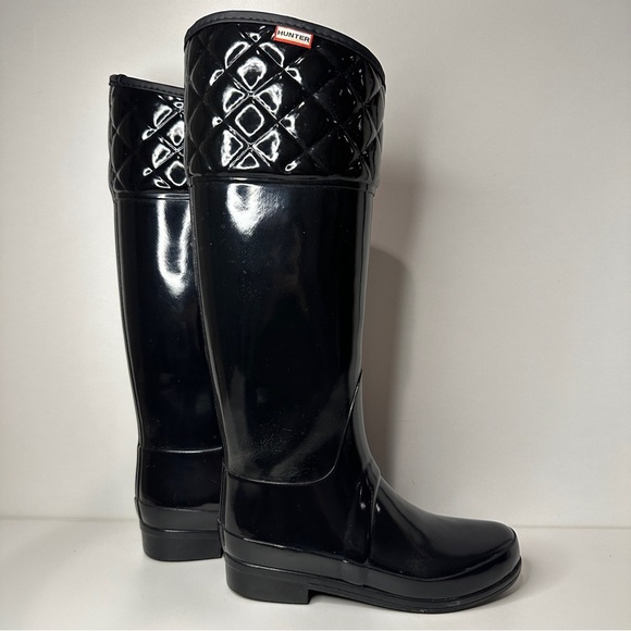 Hunter Shoes - Limited Edition Hunter Regent Rigley Riding Rain Boot in Black.